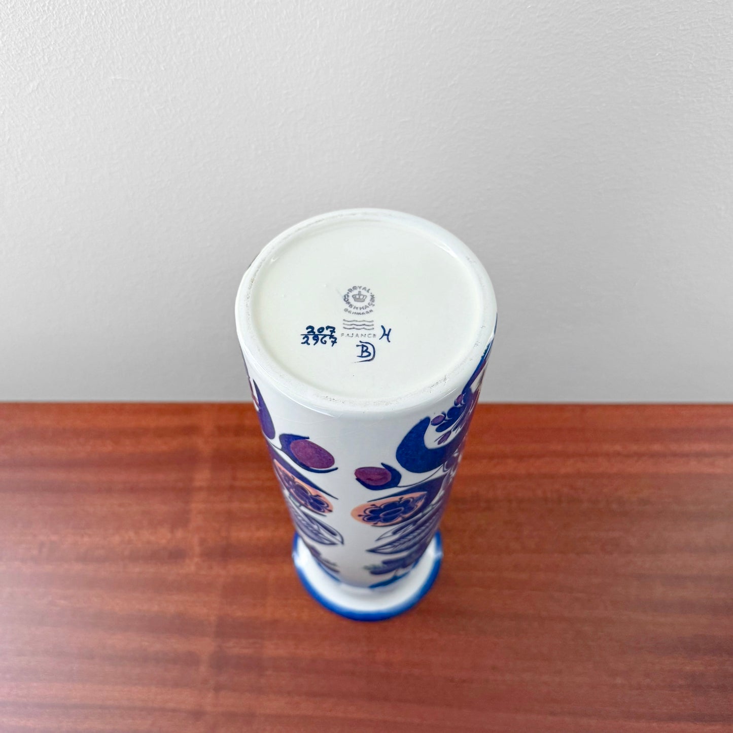 Berte Jessen Royal Copenhagen Tenera Vase (207/2967) ceramic vase viewed from below with stylised floral decoration and maker marks