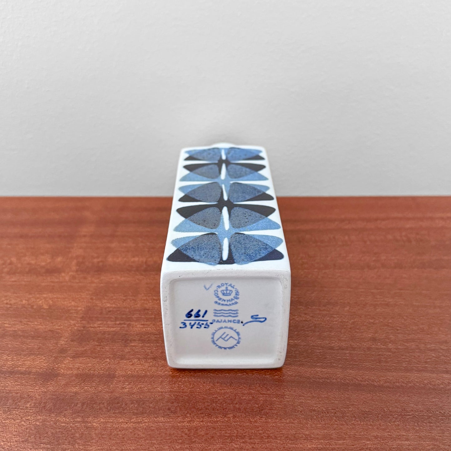 Ellen Malmer Royal Copenhagen Baca White Vase (661/3455) white ceramic vase underside with Royal Copenhagen backstamp and abstract blue pattern