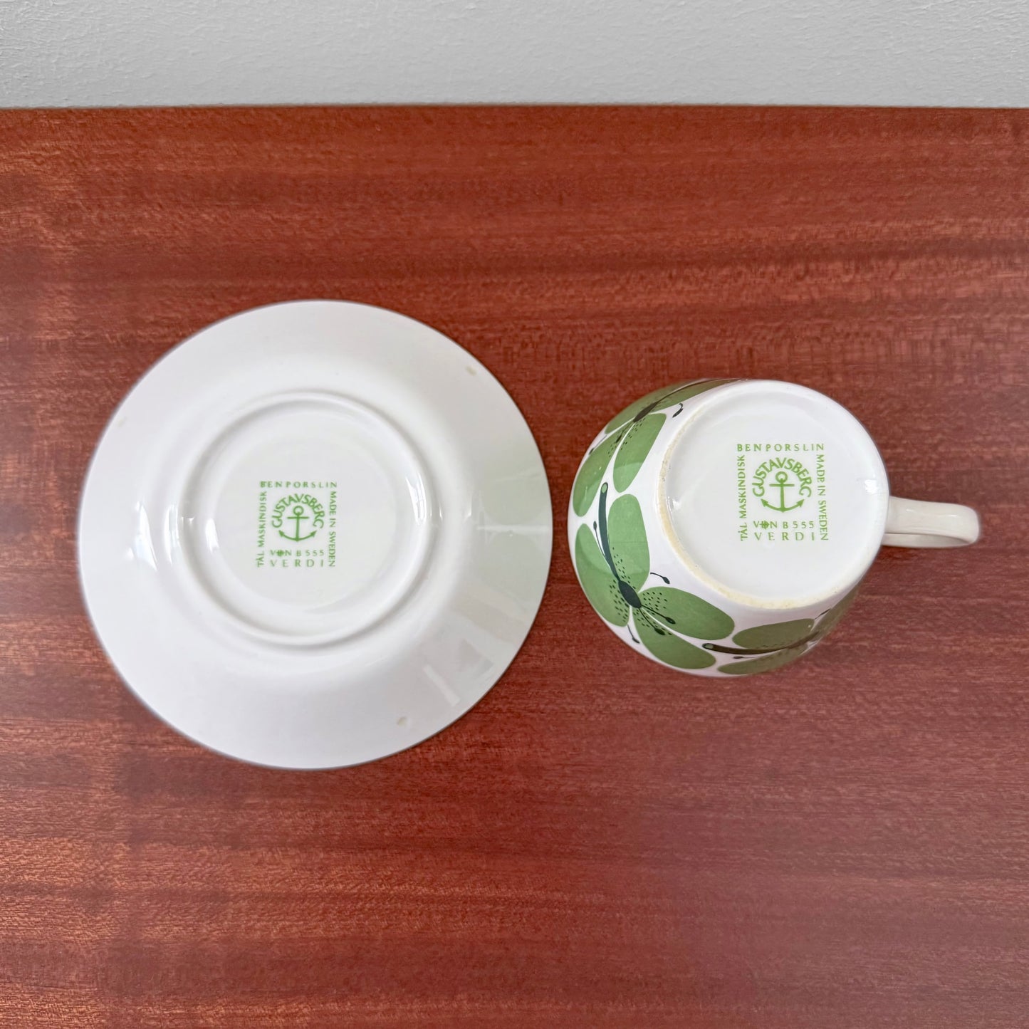 Bottom view of a Gustavsberg Verdi Coffee Cup with Saucer featuring green leaf pattern designed by Stig Lindberg, showcasing vintage Nordic ceramic drinkware craftsmanship.
