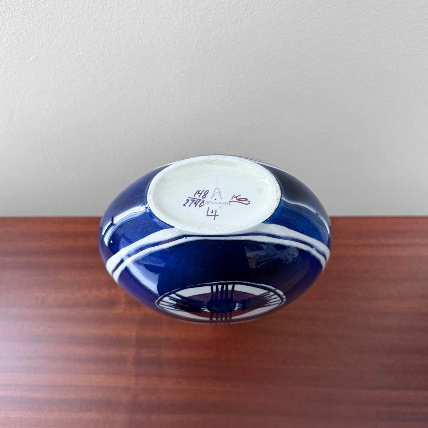 Inge-Lise Koefoed Royal Copenhagen Tenera Vase (148/2740) in blue ceramic with abstract eye motif and maker markings on the underside