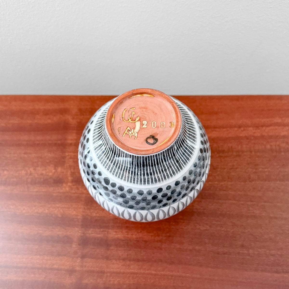 Ingrid Atterberg Upsala-Ekeby Grafika 2083 Vase underside showing signed UE 2083 mark on patterned ceramic Nordic vase