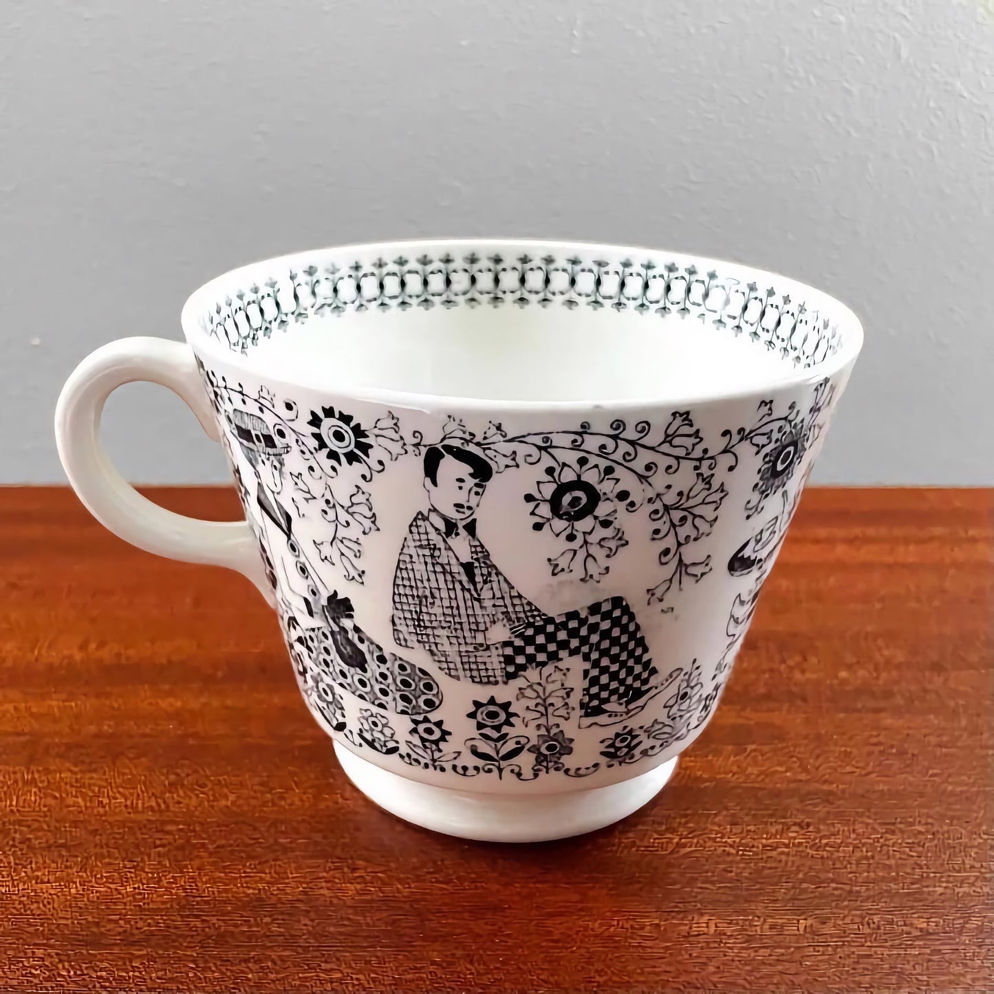 Arabia Finland Emilia Large Cup with TV Plate