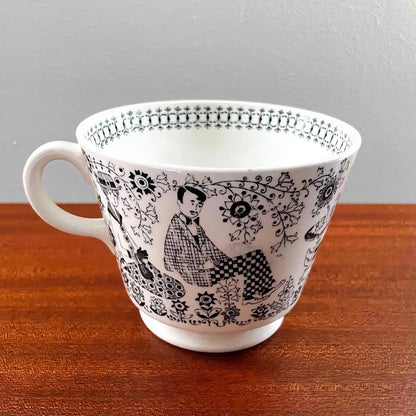Arabia Finland Emilia Large Cup with TV Plate