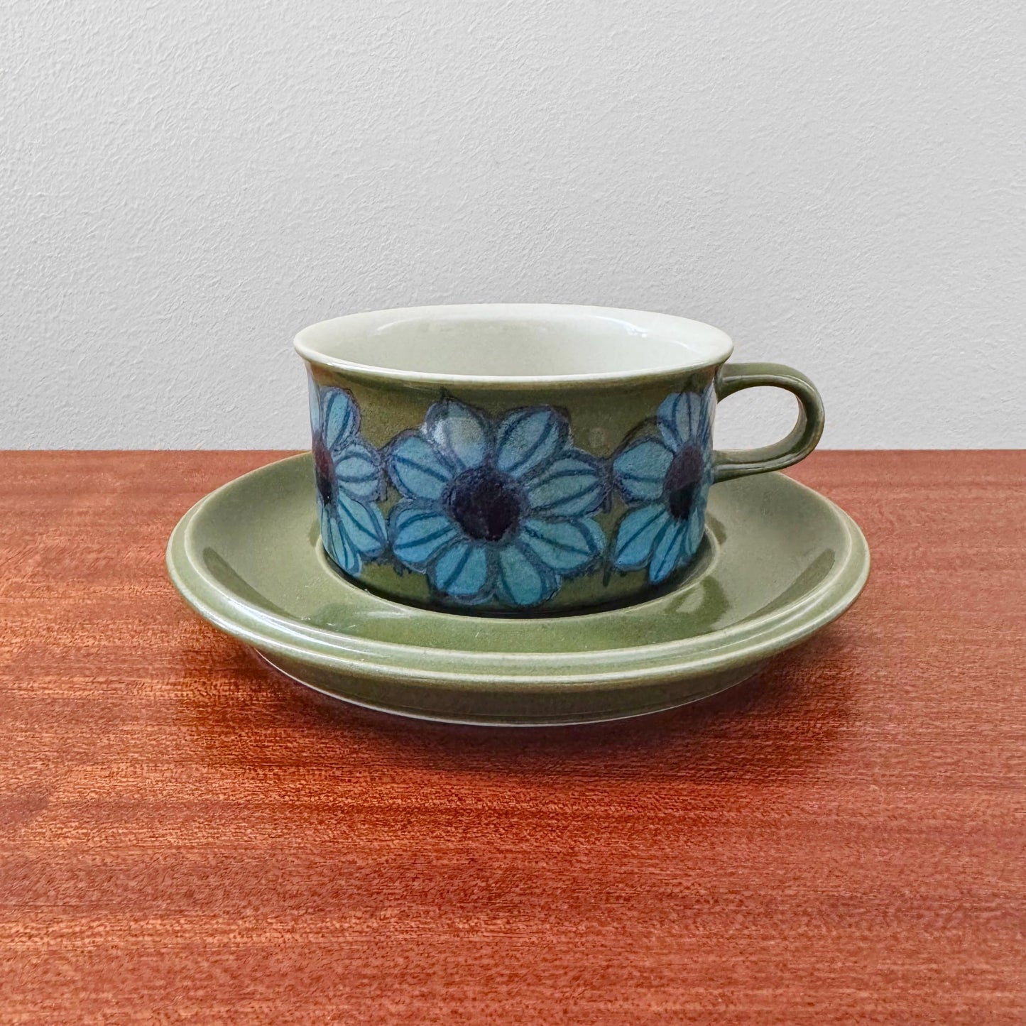 Arabia Finland Hilkka-Liisa Ahola Green Tea Cup with Saucer