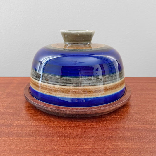Arabia Finland Heljä Liukko-Sundström Hand-Painted Cheese Dome