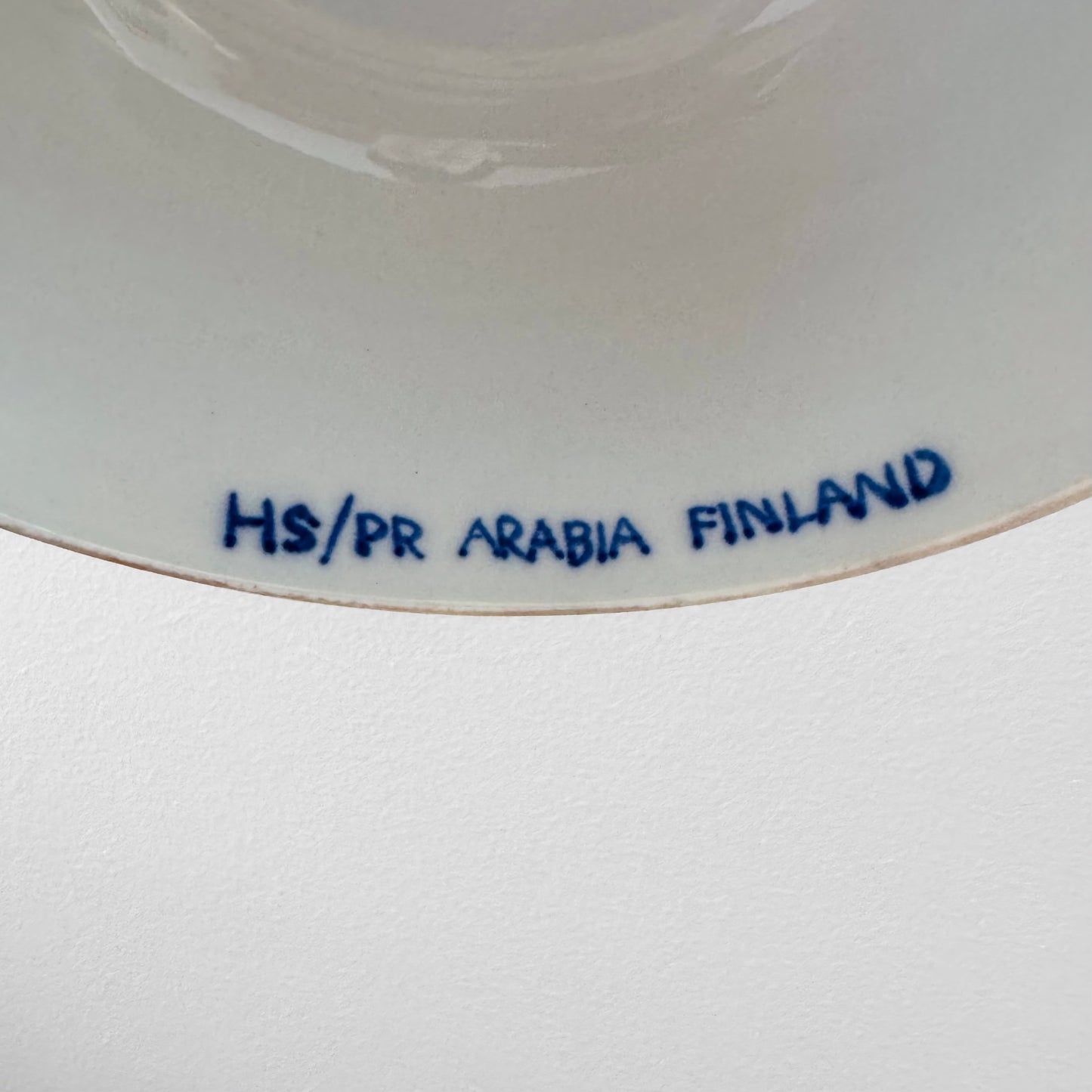 Arabia Finland Heljä Liukko-Sundström Hand-Painted Cheese Dome