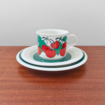 Arabia Finland Kirsikka Coffee Cup Trio Set