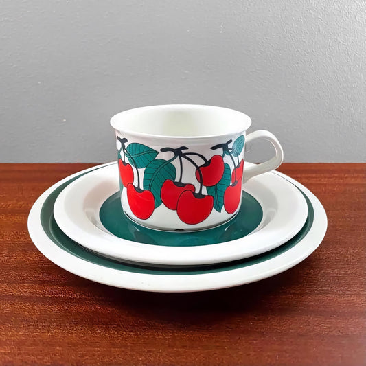 Arabia Finland Kirsikka Tea Cup Trio Set