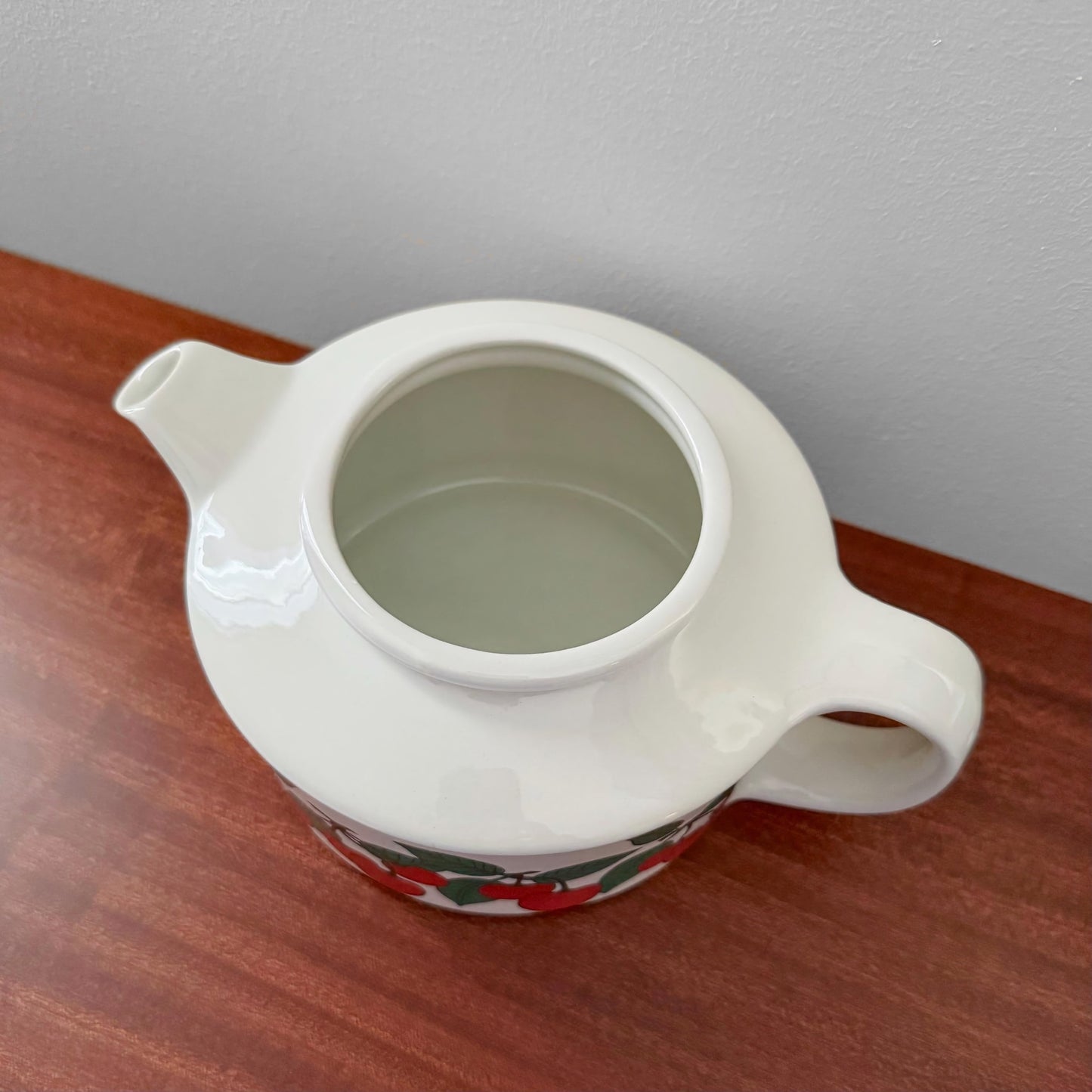 Arabia Finland Kirsikka Teapot