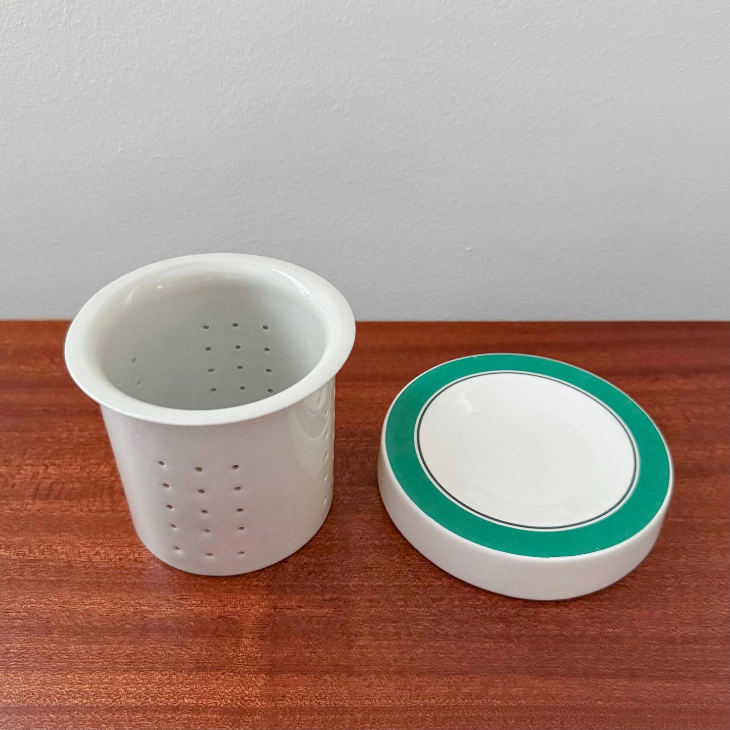 Arabia Finland Kirsikka Teapot