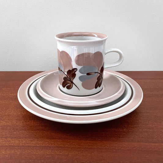 Arabia Finland Koralli Coffee Cup Trio Set