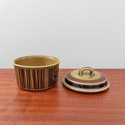 Arabia Finland Kosmos Sugar Bowl and Creamer