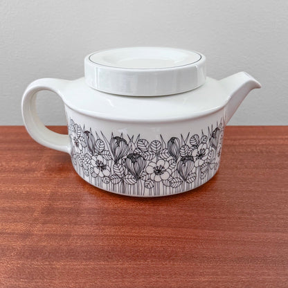 Arabia Finland Krokus Black and White Teapot
