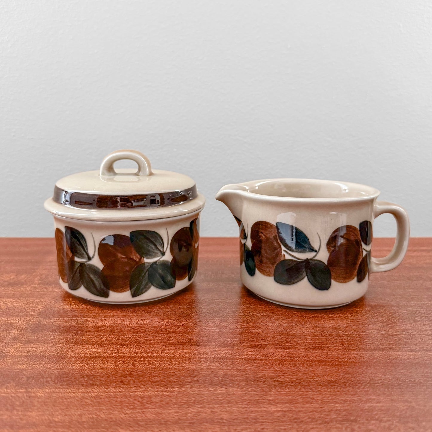 Arabia Finland Ruija Sugar Bowl and Creamer