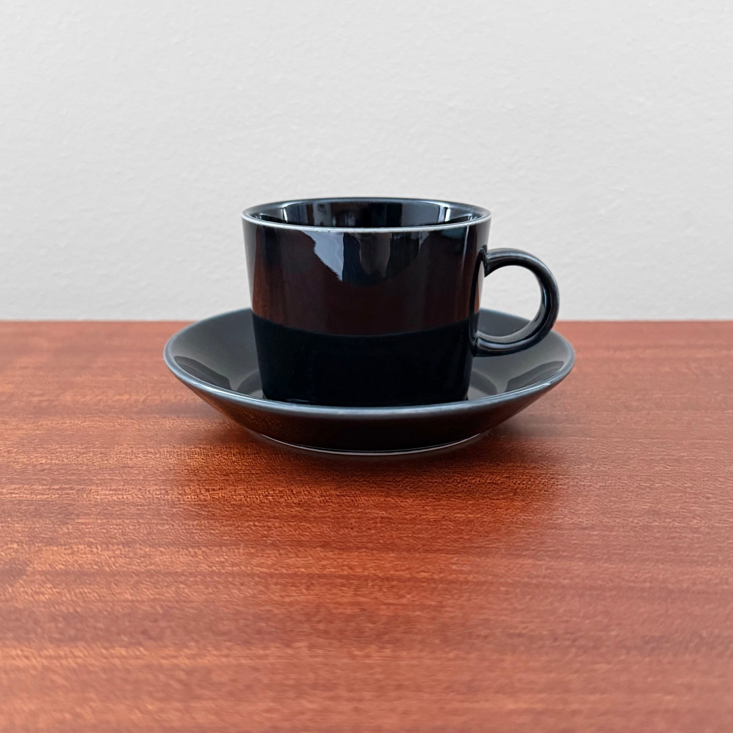 アラビア フィンランド テエマ ブラック コーヒーカップ＆ソーサー