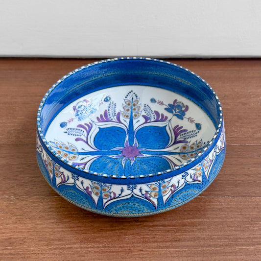Berte Jessen Royal Copenhagen Tenera Large Decorative Bowl (439/3198) in blue ceramic with stylised floral decoration and raised rim