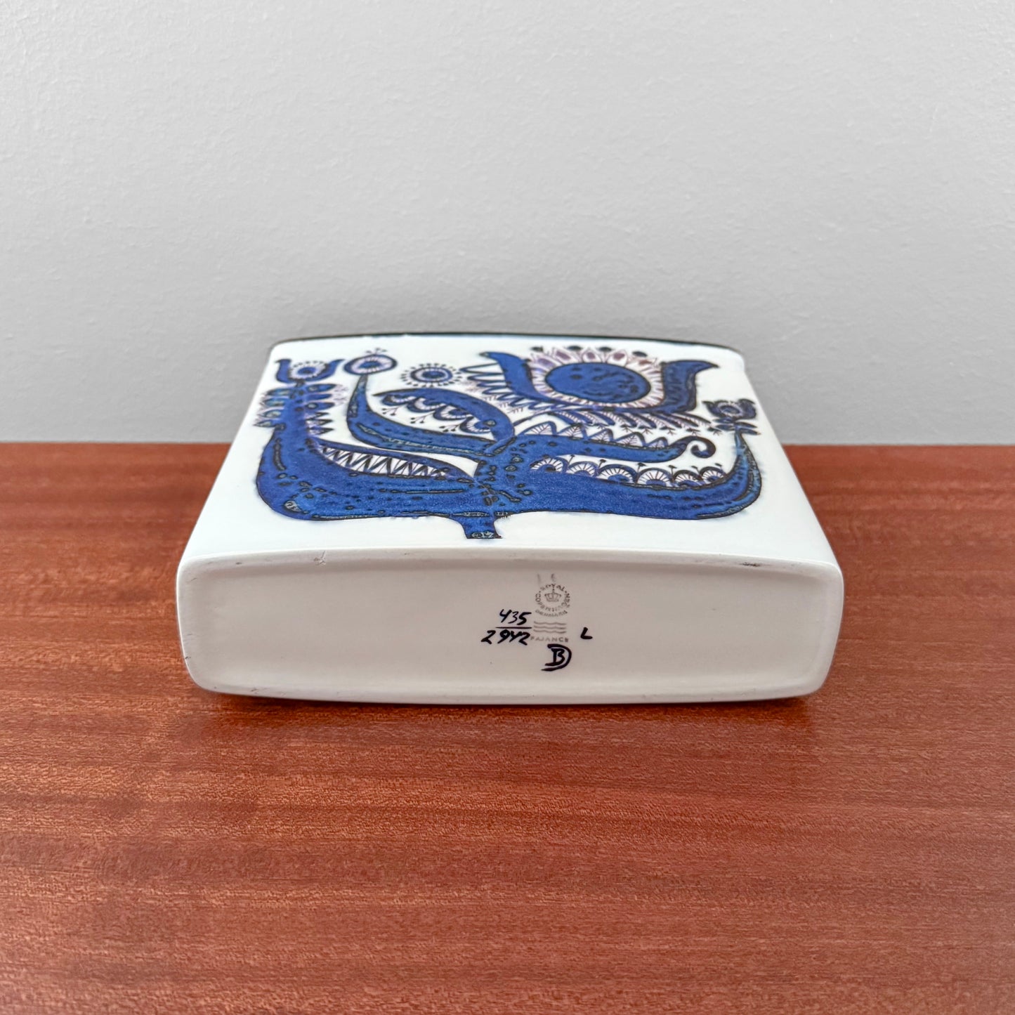 Berte Jessen Royal Copenhagen Tenera Vase (435/2942), ceramic vase with stylised blue floral motif and underside backstamp