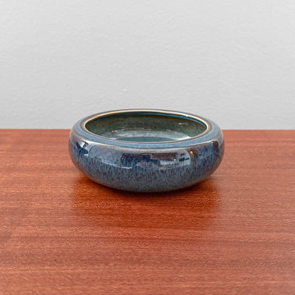 Carl-Harry Stålhane Rörstrand SAB Stoneware Decorative Bowl in blue glaze, a rare vintage mid-century decorative bowl with smooth rounded edges, perfect for home decor or catch-all use.