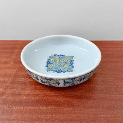 Grete Helland-Hansen Royal Copenhagen Tenera Decorative Dish (459/3286) blue and white ceramic dish with stylised floral motif and Nordic vintage appeal