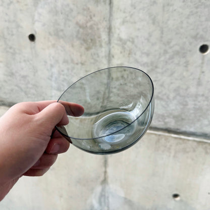 Kaj Franck 1340 Glass Dessert Bowls vintage grey glass dessert bowl held by hand.fastjson