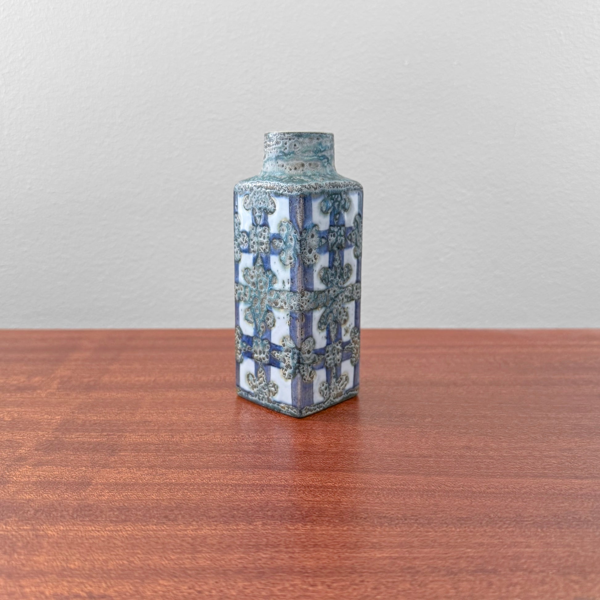 Nils Thorsson Royal Copenhagen Baca Small Blue-Green Vase (711/3258), vintage ceramic vase with abstract pattern, Danish Nordic home decor from the 1960s