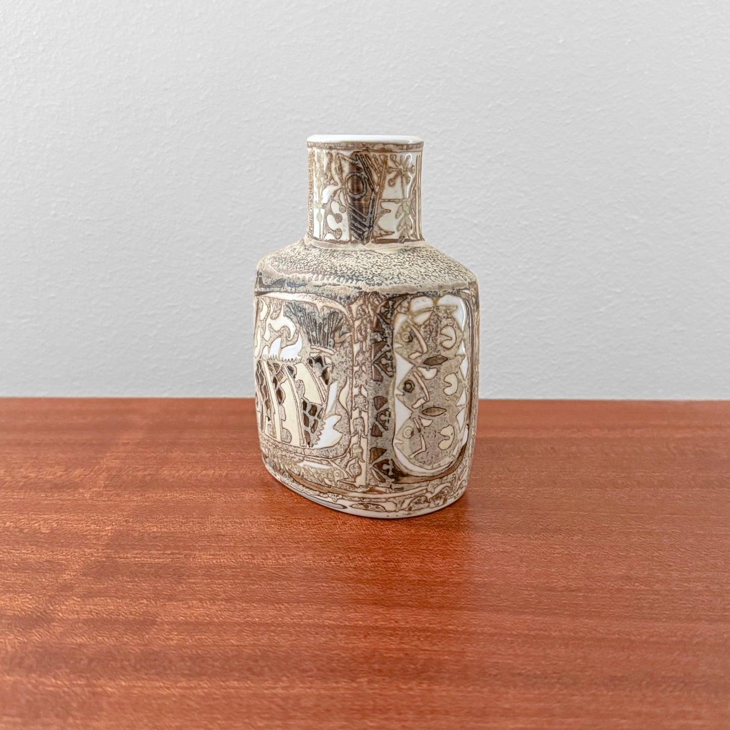 Nils Thorsson Royal Copenhagen Baca Small Brown Vase (719/3207), ceramic vase with stylised fish and floral motif, vintage Nordic decorative object