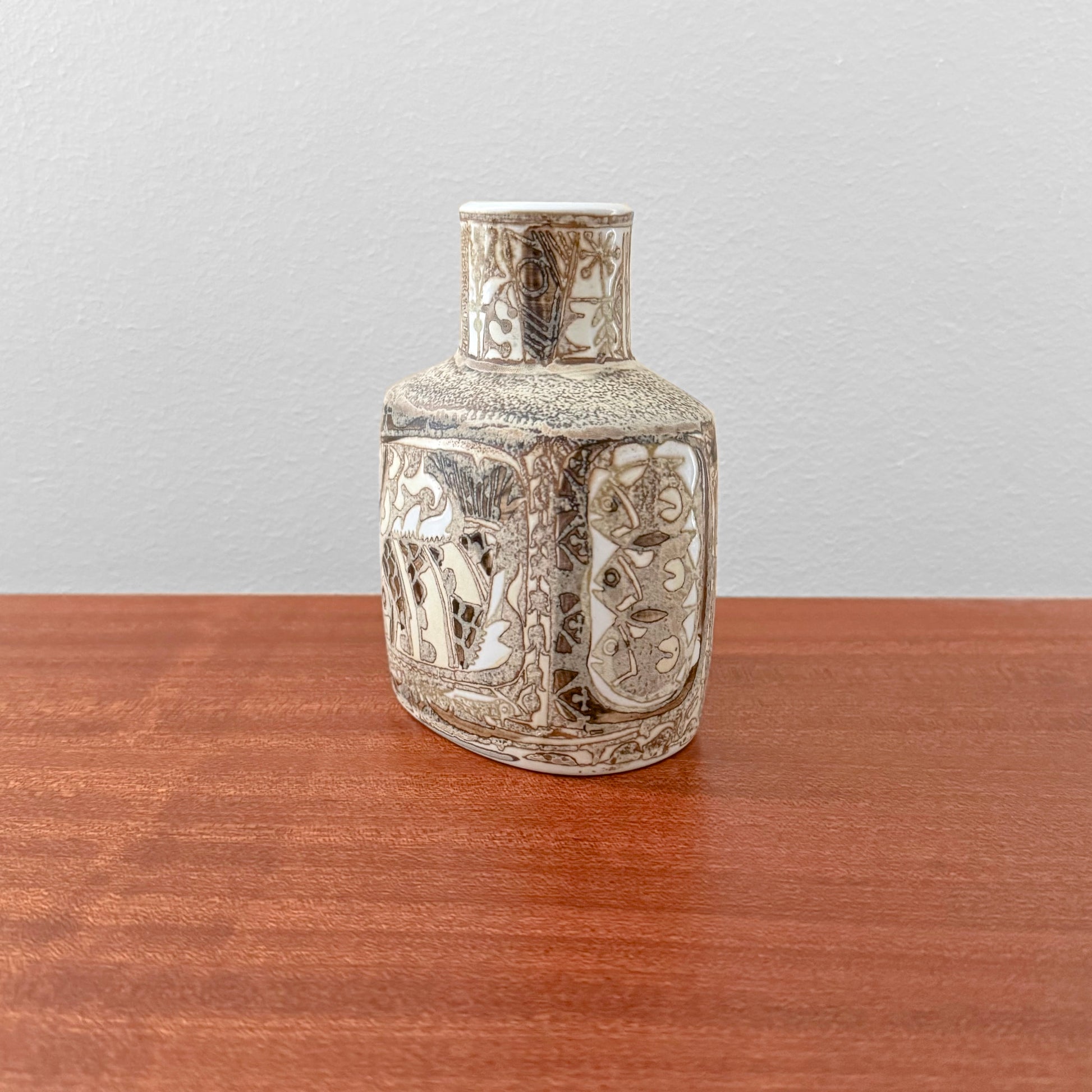 Nils Thorsson Royal Copenhagen Baca Small Brown Vase (719/3207), ceramic vase with stylised fish and floral motif, vintage Nordic decorative object