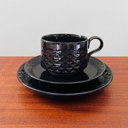 クイストゴー コーディアルパレット ブラックティーカップトリオセット