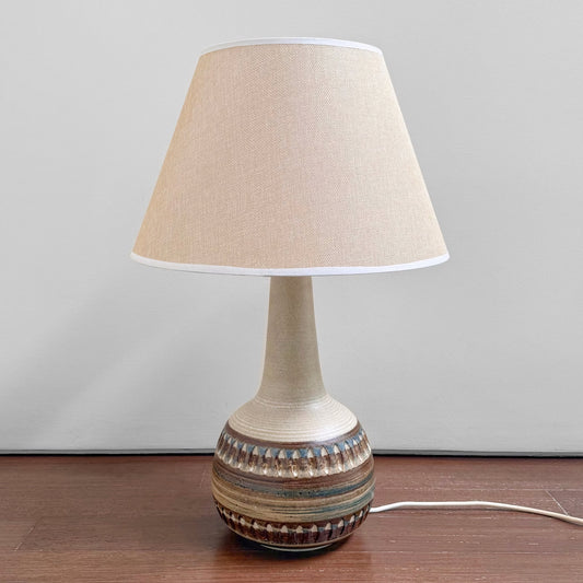 Søholm 3070 Large Earthy Stoneware Table Lamp featuring a vintage ceramic base with earthy glaze and a new beige fabric shade, showcasing Scandinavian craftsmanship from Denmark.