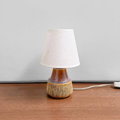 Søholm Manilla Small Brown Stoneware Table Lamp with multitone ceramic base and white fabric shade, showcasing vintage Nordic design and craftsmanship.