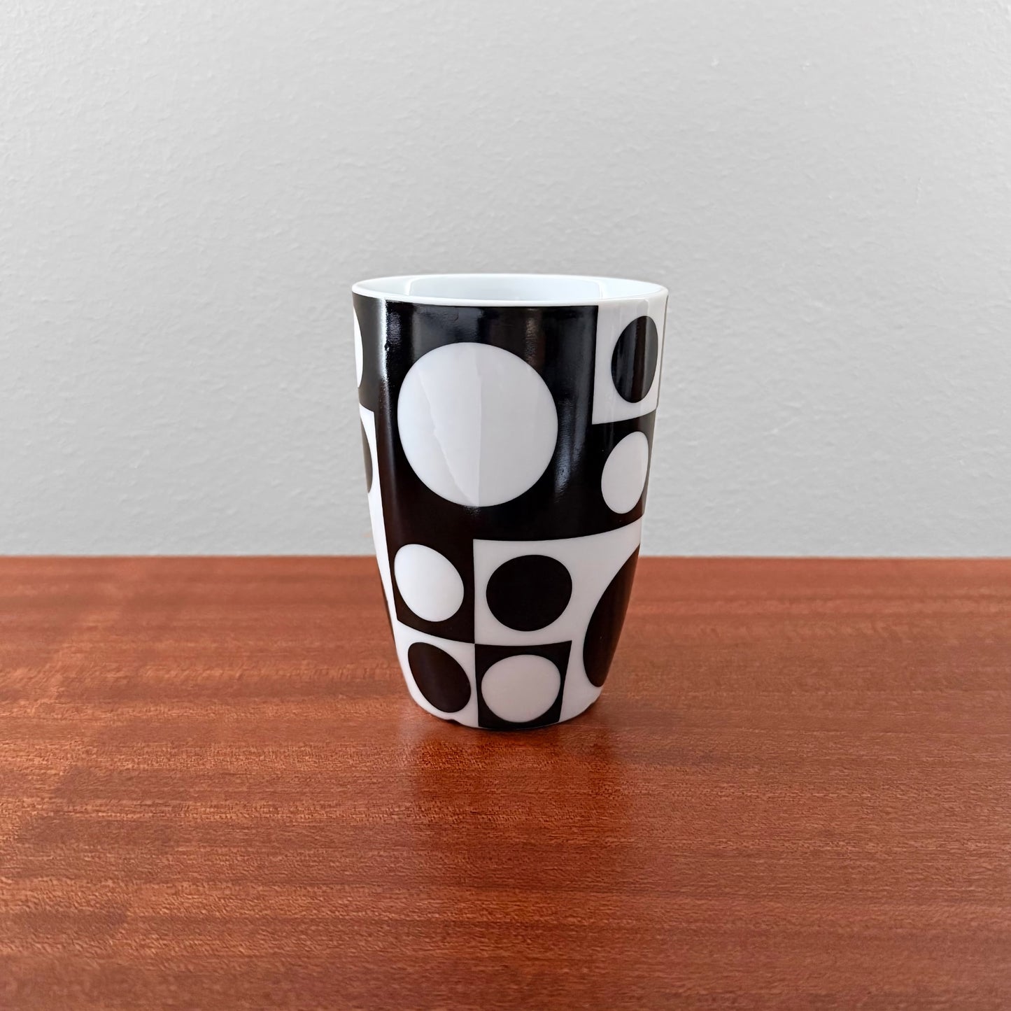 Verner Panton Geometri I Black Thermo Cup