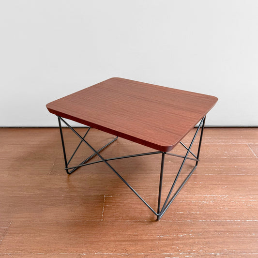 Vitra イームズ オケージョナルテーブル LTR (マホガニー天板)